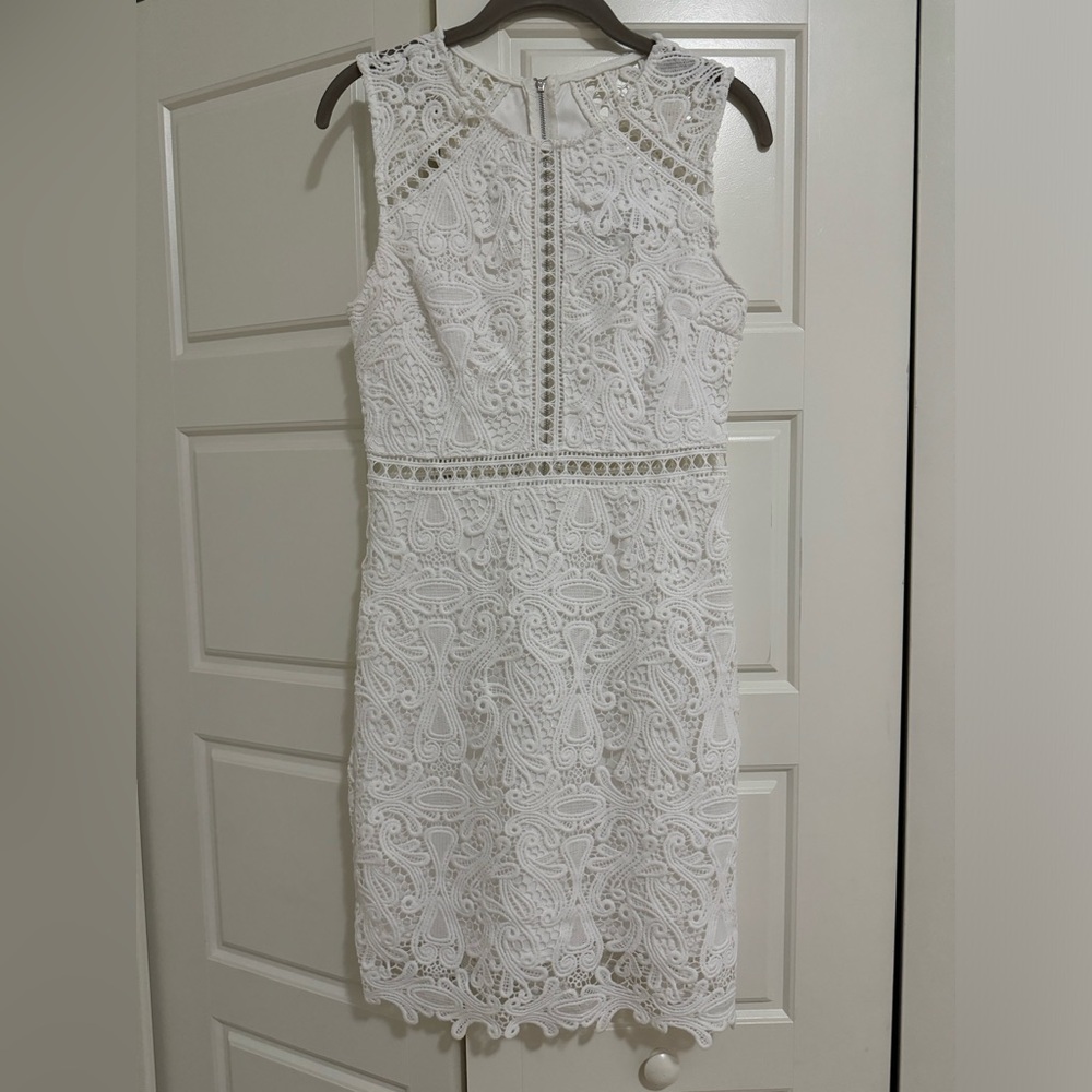 Lulu’s White Lace Dress